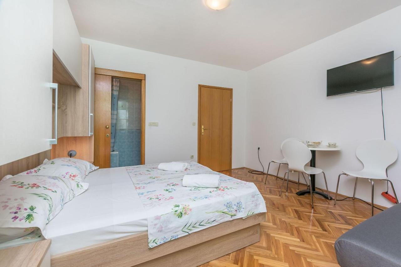 And Nevenka Appartement Makarska